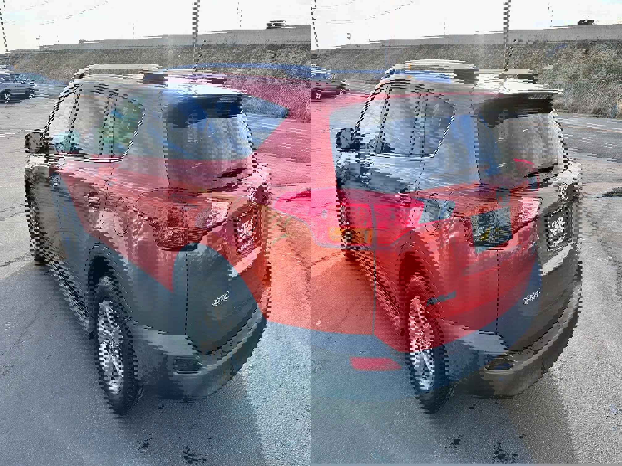 Used 2015 Toyota RAV4 XLE image 4