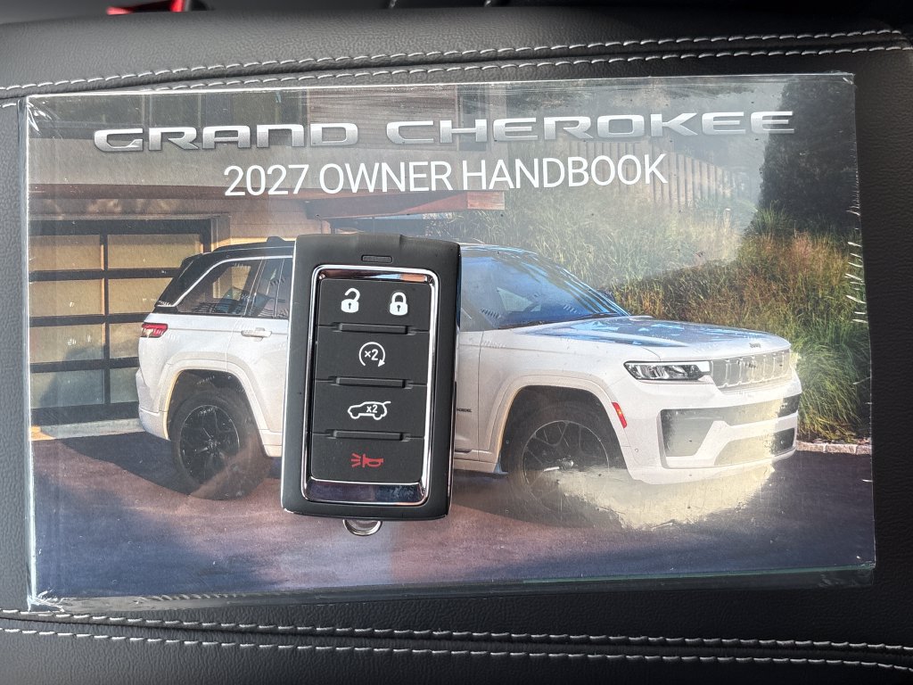 New 2027 Jeep Grand Cherokee Limited AWD/4WD image 26