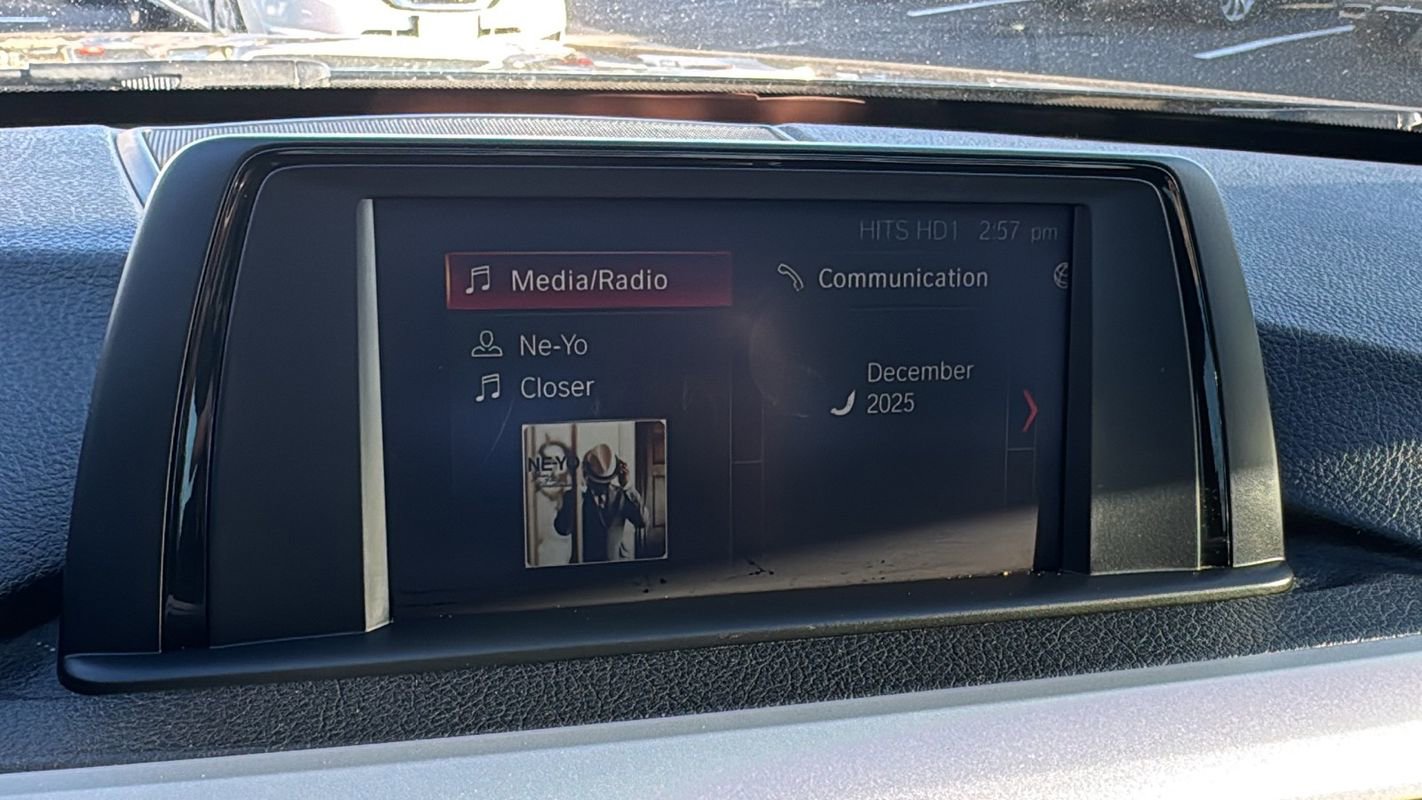 Used 2018 BMW 320i xDrive Sedan image 22