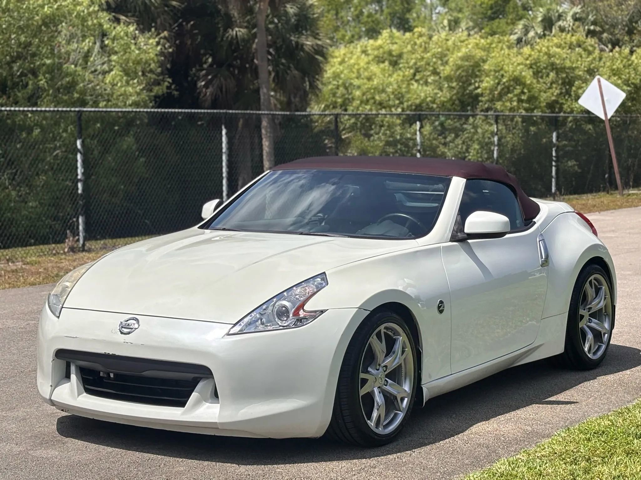 Used 2012 Nissan 370Z Touring w/ Sport Pkg image 11
