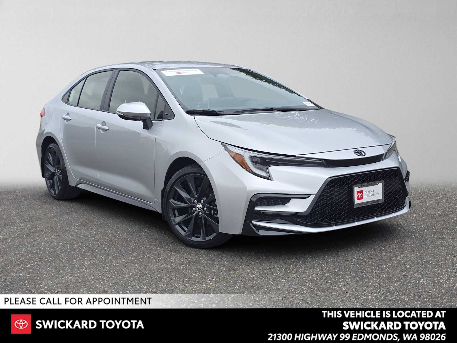 Certified 2026 Toyota Corolla SE w/ SE Package FWD image 1