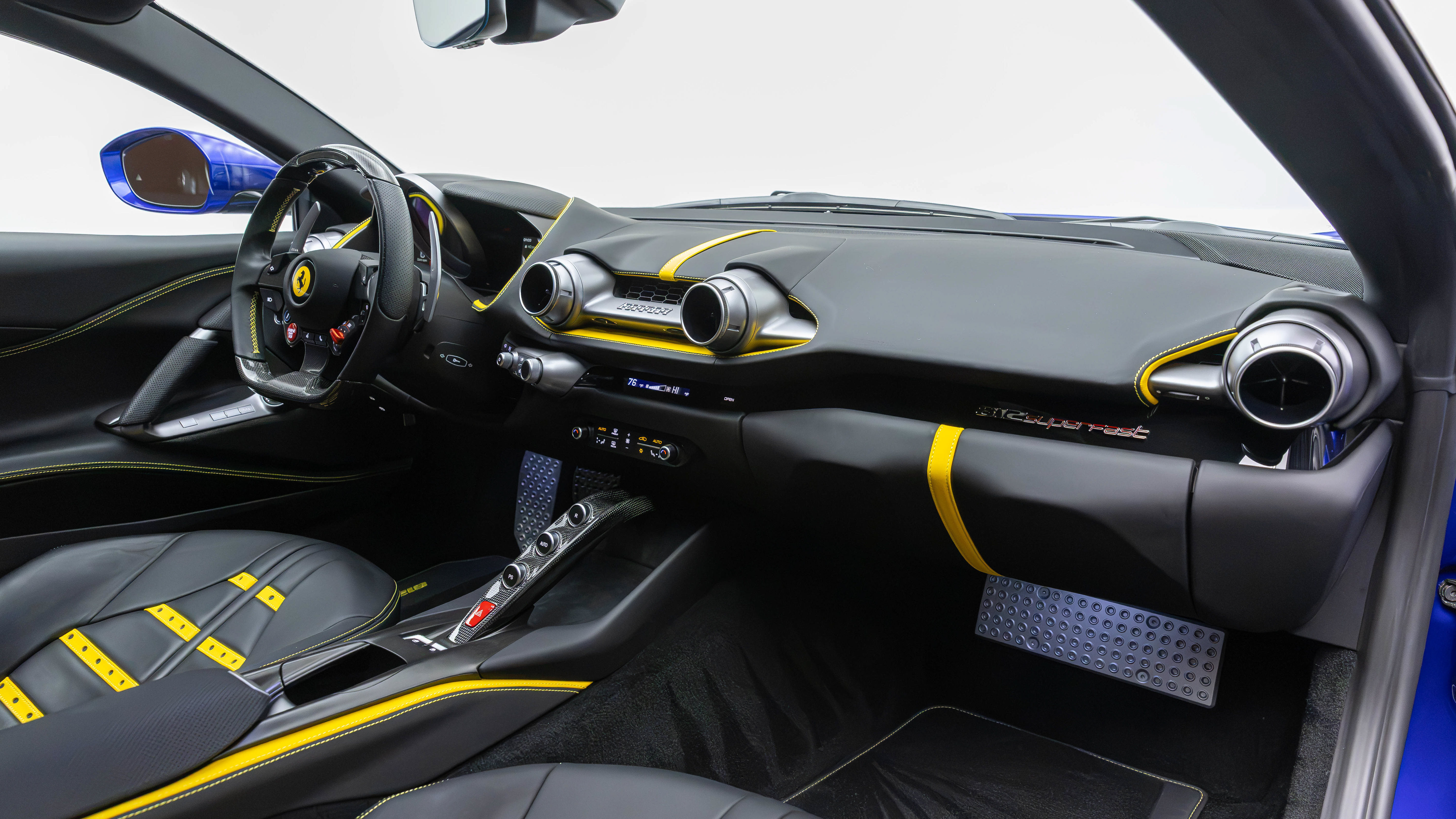 Used 2020 Ferrari 812 Superfast RWD image 47
