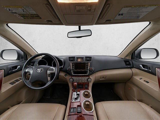 Used 2013 Toyota Highlander Limited AWD/4WD image 12