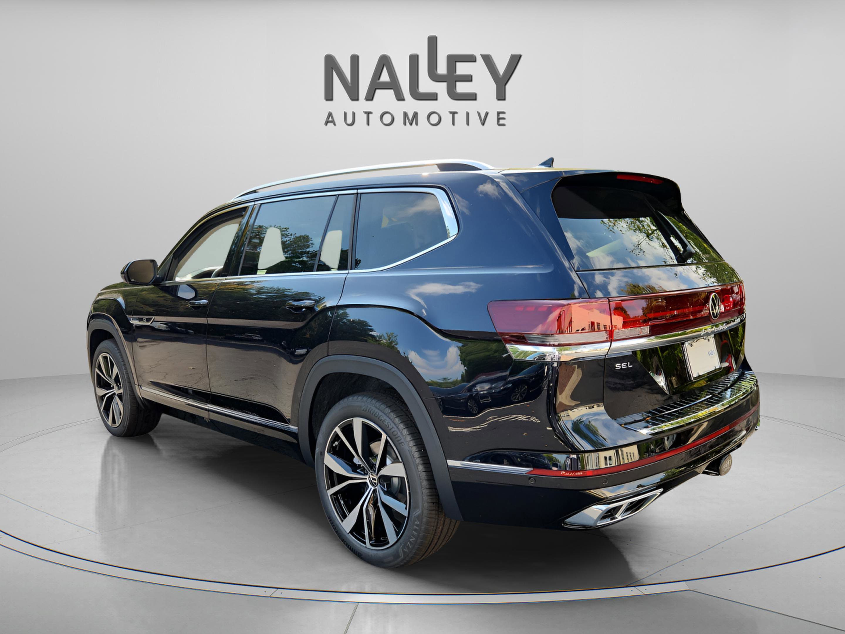 New 2026 Volkswagen Atlas SEL Premium R-Line image 3