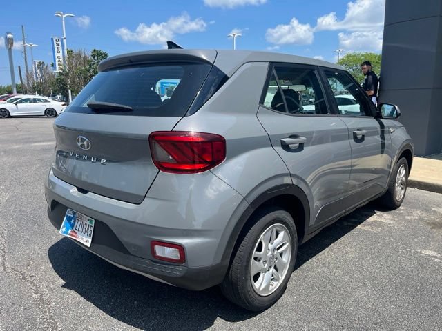 Used 2021 Hyundai Venue SE FWD image 10