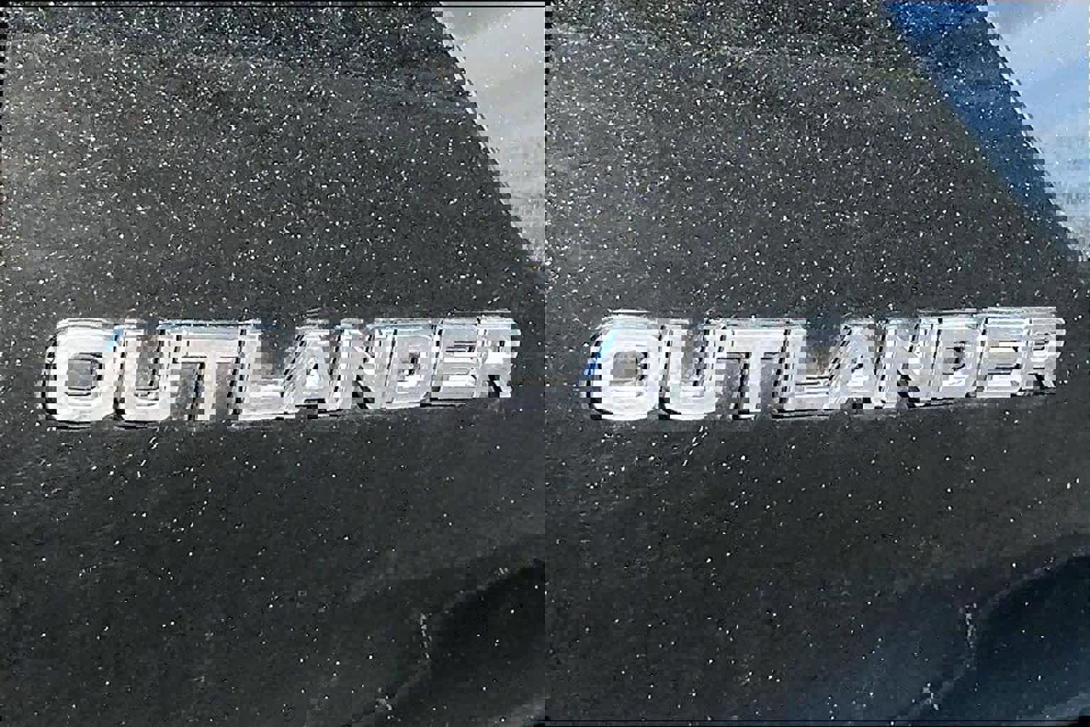 Used 2023 Mitsubishi Outlander ES image 9