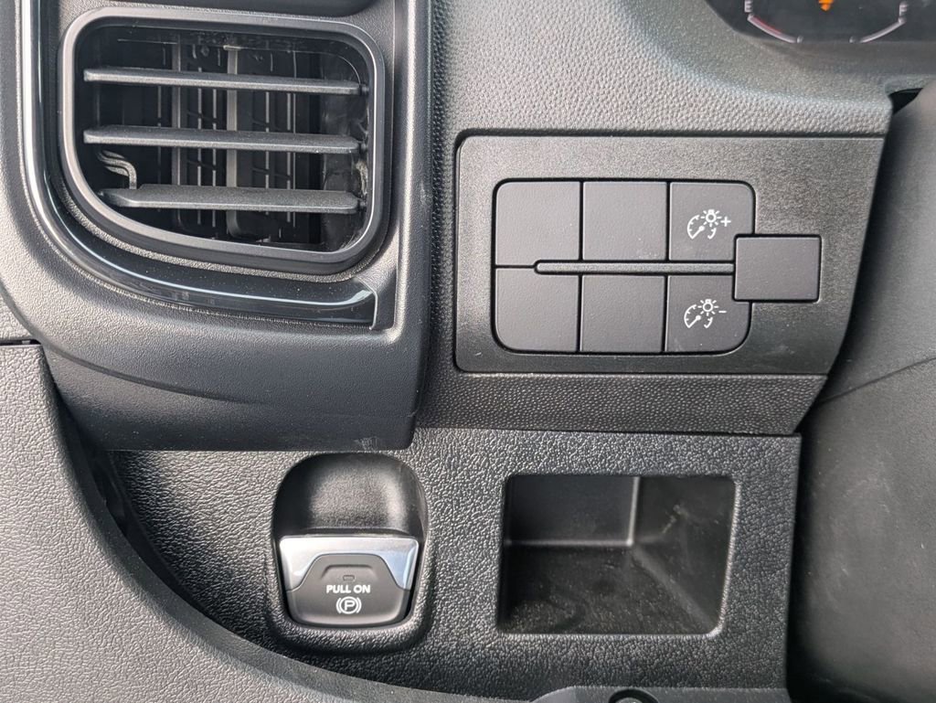 Used 2024 RAM ProMaster 2500 image 29