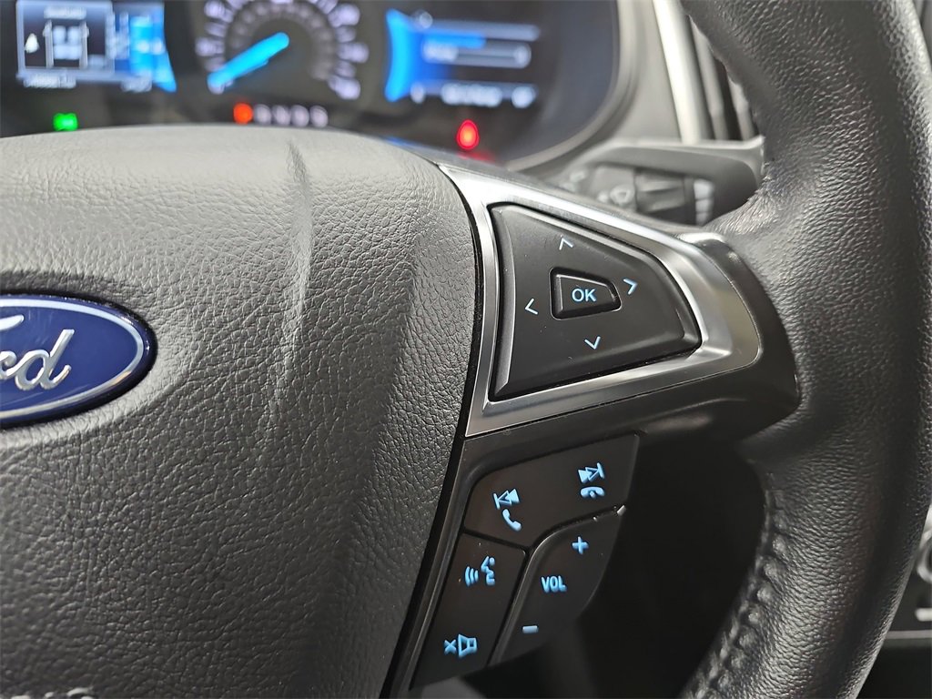 Used 2024 Ford Edge SEL image 17