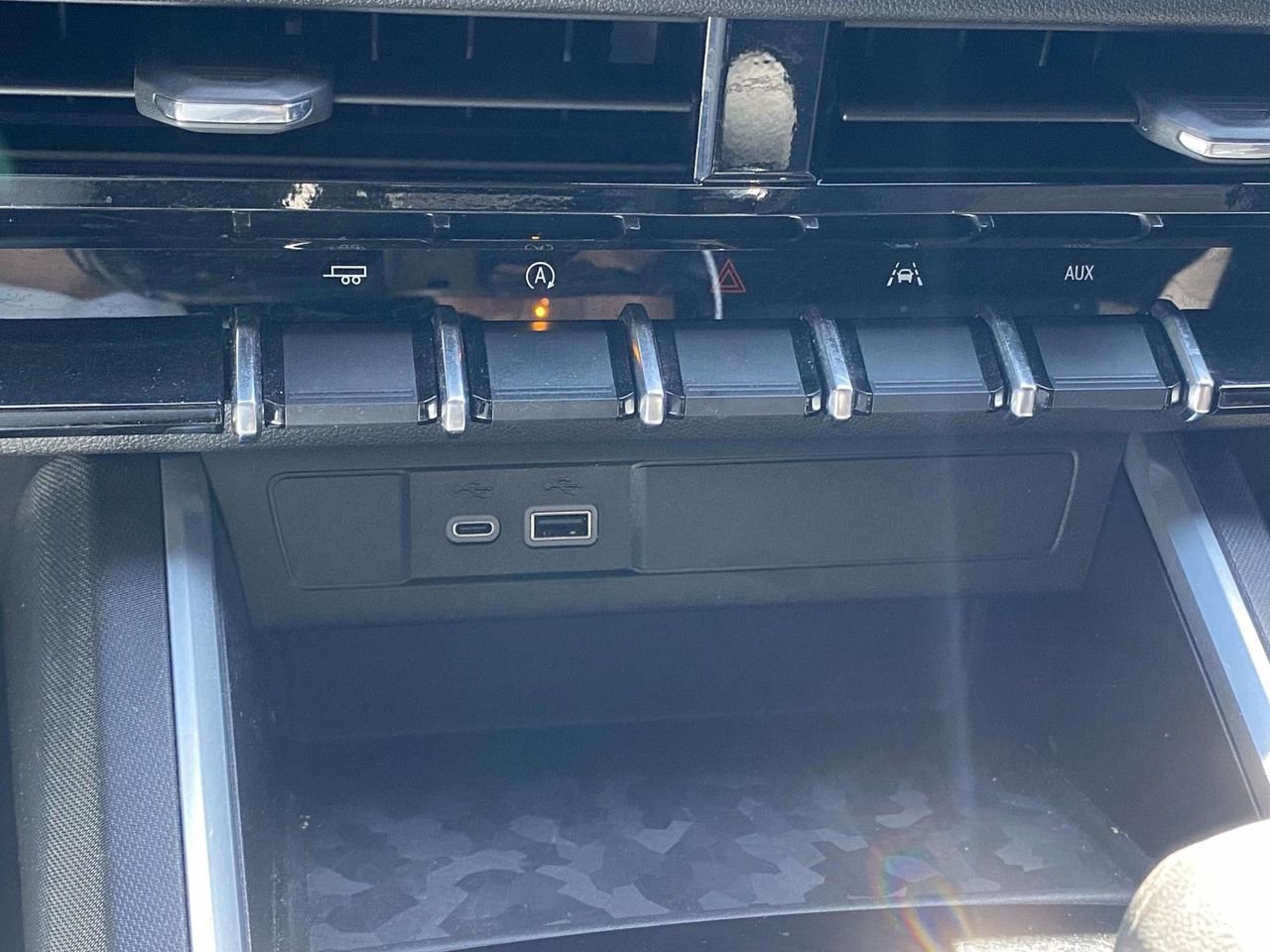 Used 2025 Chevrolet Colorado W/T w/ Advanced Trailering Package image 27