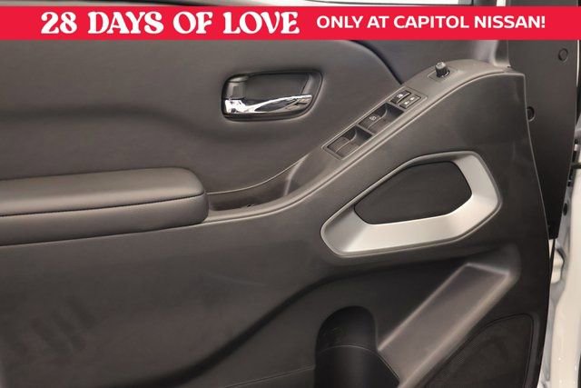 New 2025 Nissan Frontier SV image 8