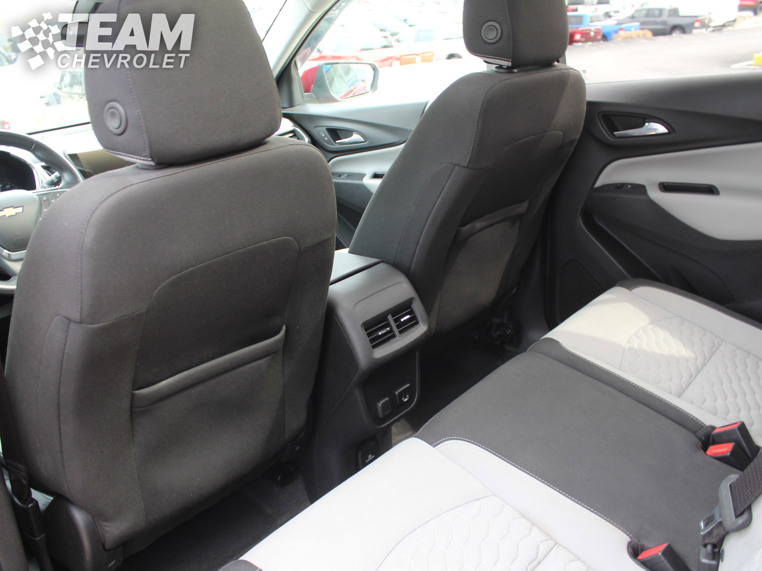 Used 2018 Chevrolet Equinox LT w/ Sun & Infotainment Package image 22