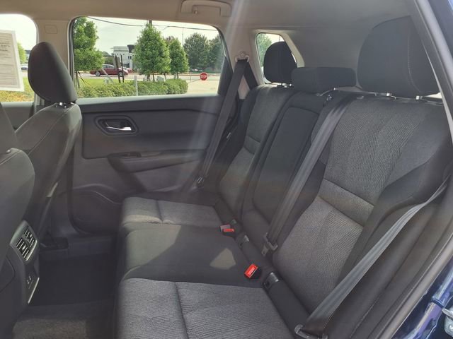 Used 2025 Nissan Rogue SV FWD image 18