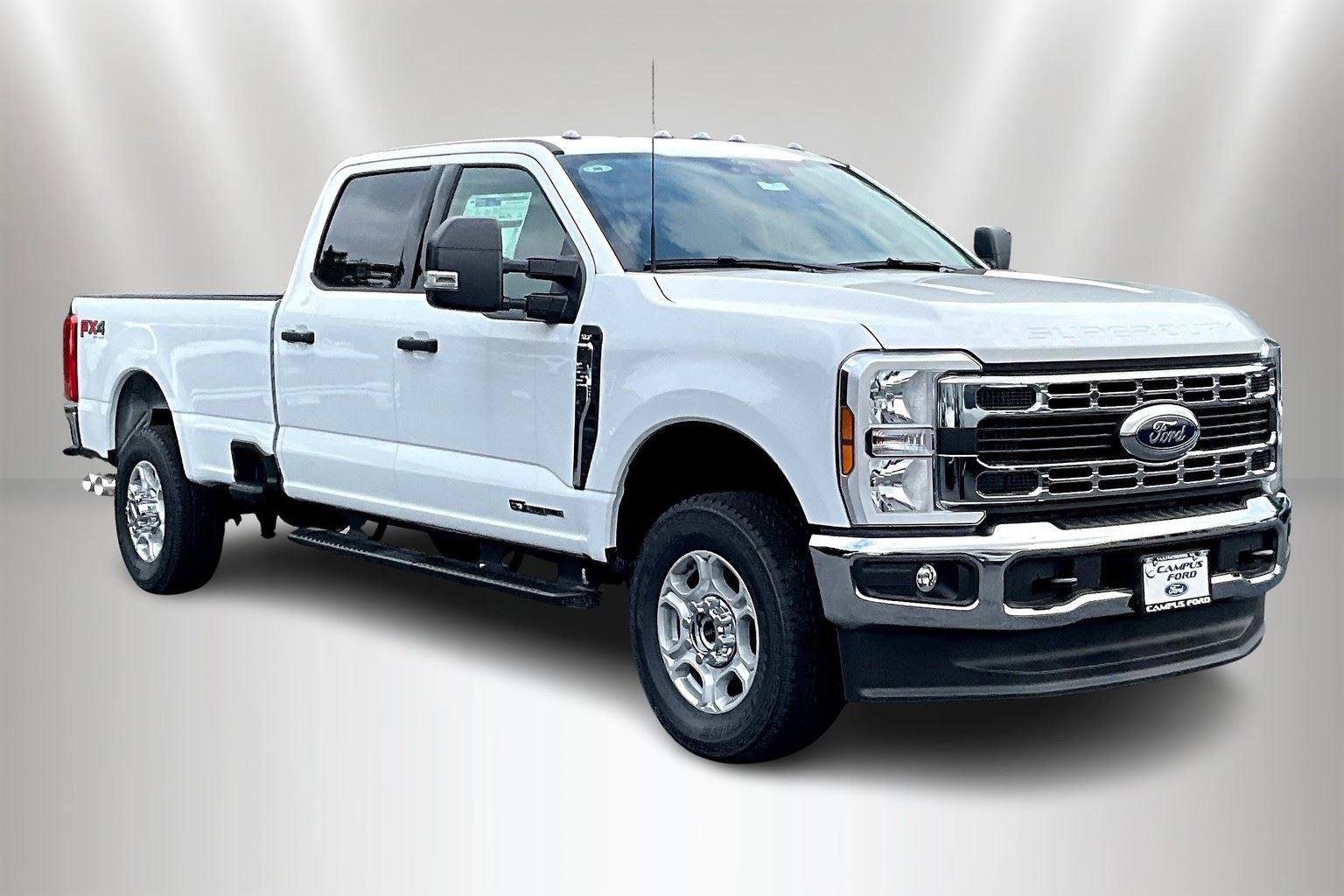 New 2025 Ford F350 XLT image 2