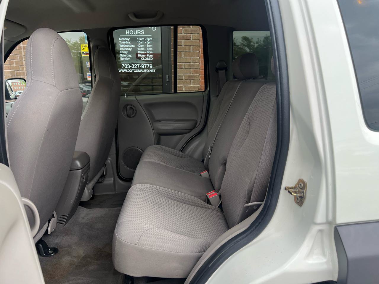 Used 2004 Jeep Liberty Sport w/ PWR Convenience Group AWD/4WD image 27