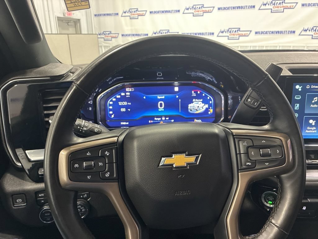 Used 2024 Chevrolet Silverado 2500 High Country w/ High Country Premium Package AWD/4WD image 28