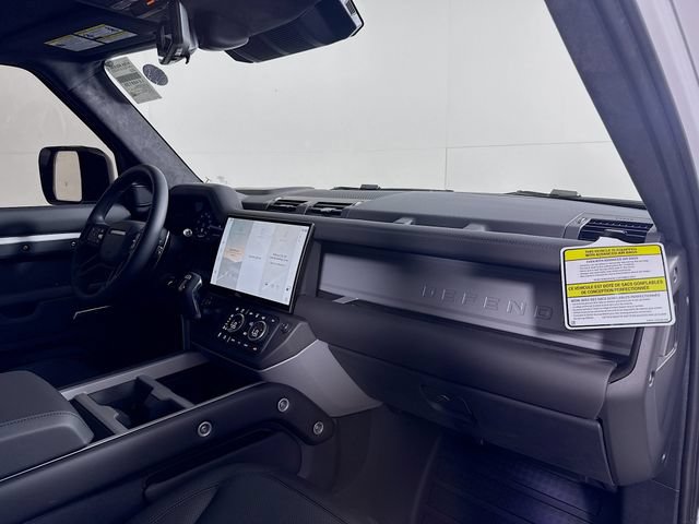 New 2026 Land Rover Defender 130 V8 AWD/4WD image 32