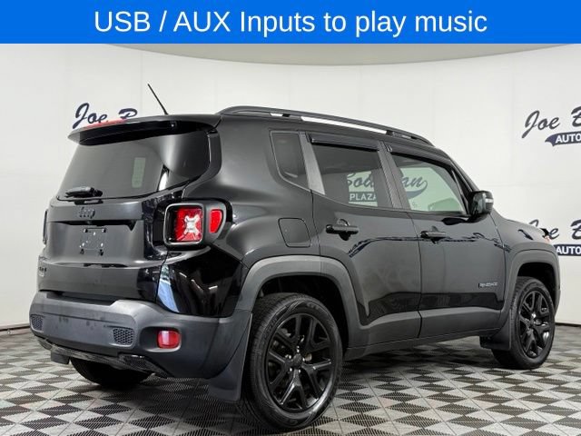 Used 2017 Jeep Renegade Altitude AWD/4WD image 7