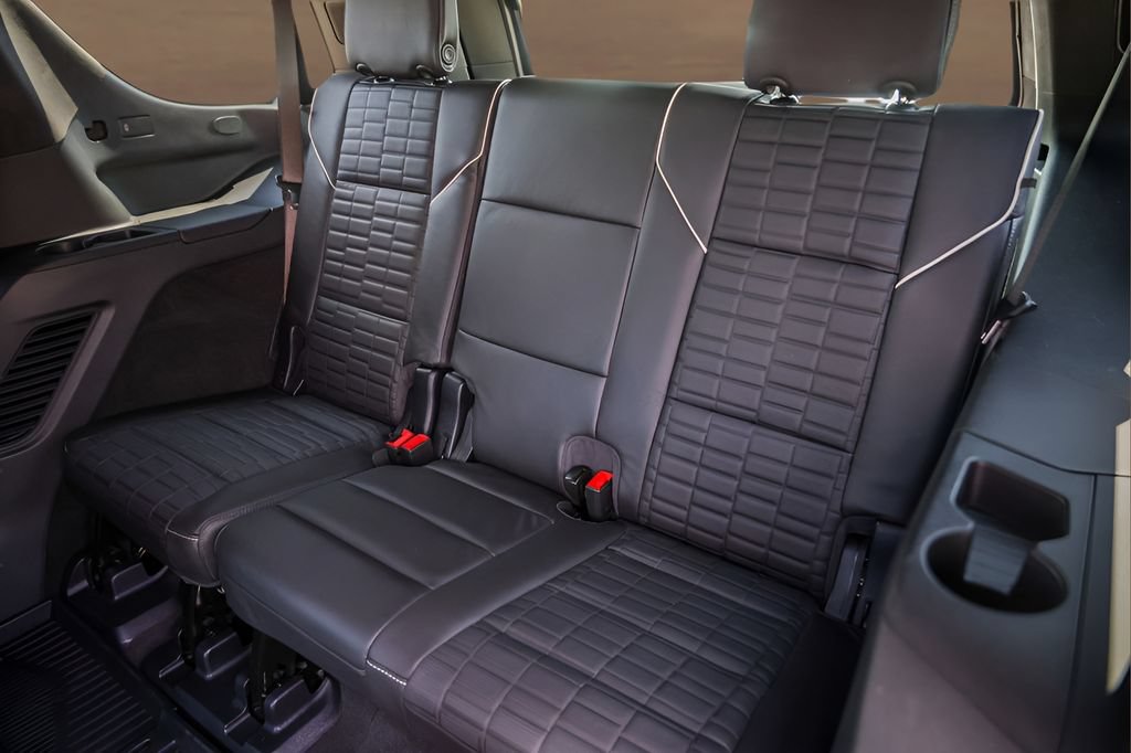 Certified 2025 Cadillac Escalade V w/ LPO, ONYX Package AWD/4WD image 21