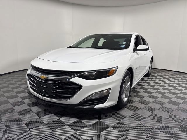 Used 2024 Chevrolet Malibu LT image 1