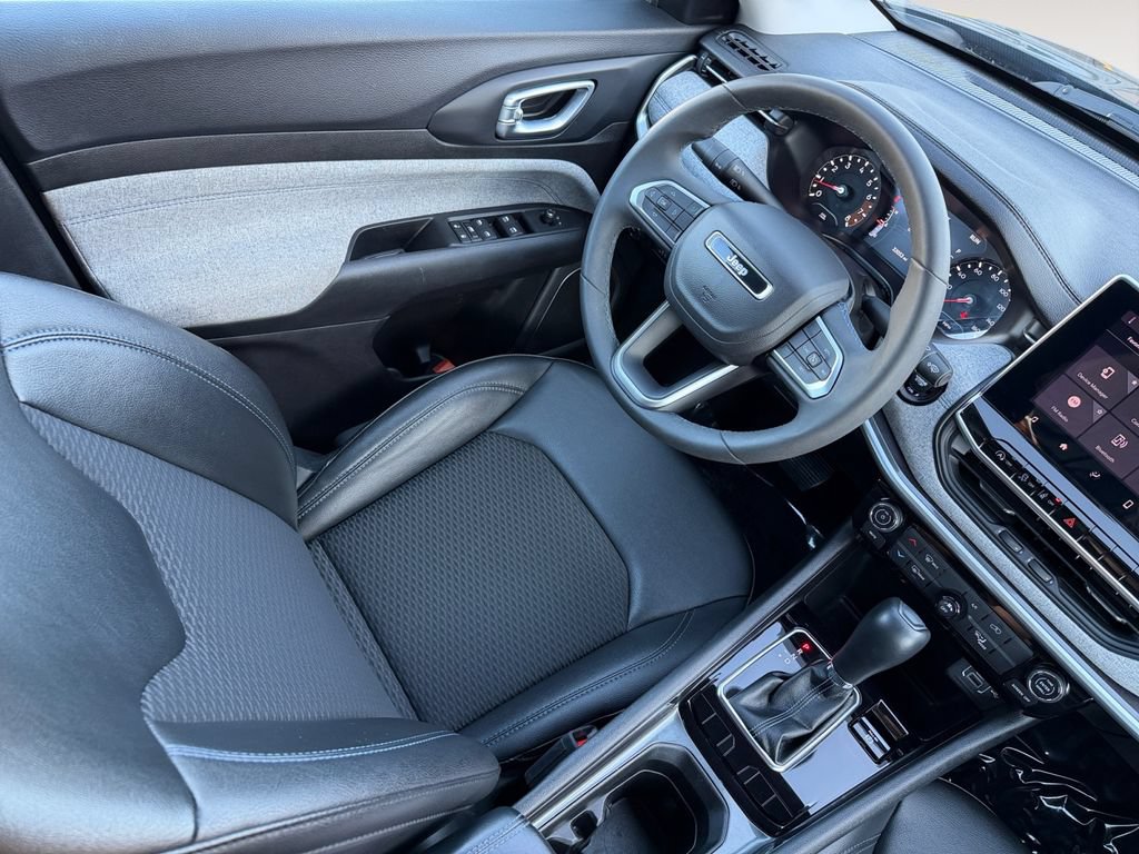 Used 2022 Jeep Compass Latitude FWD image 15