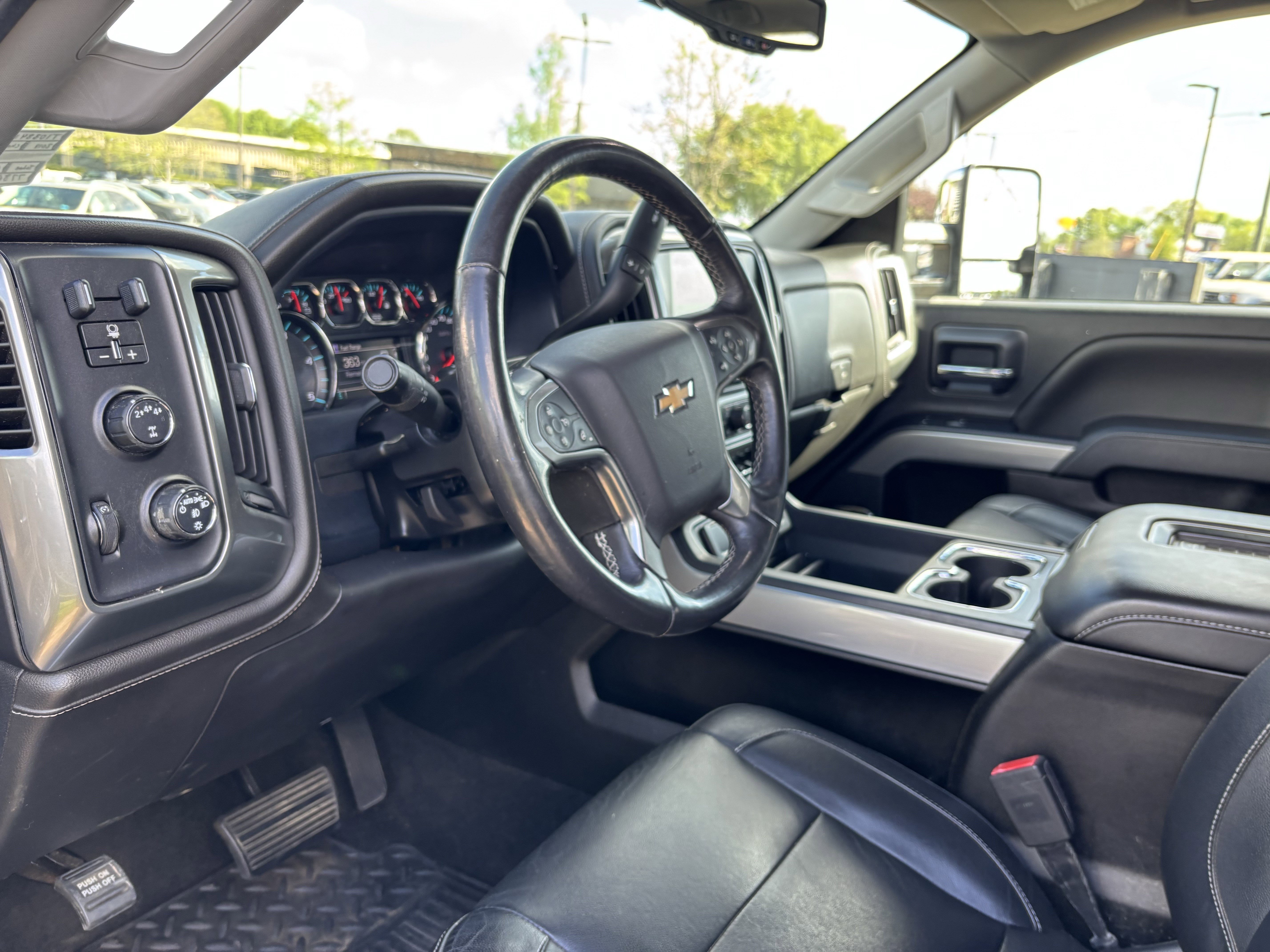 Used 2018 Chevrolet Silverado 2500 LTZ w/ Duramax Plus Package image 17