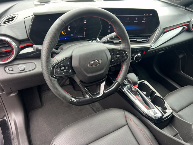 Used 2024 Chevrolet Trax RS w/ Sunroof Package FWD image 13