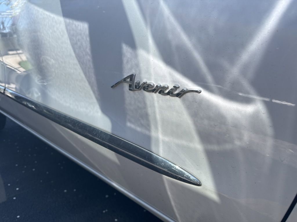 Used 2023 Buick Enclave Avenir image 8