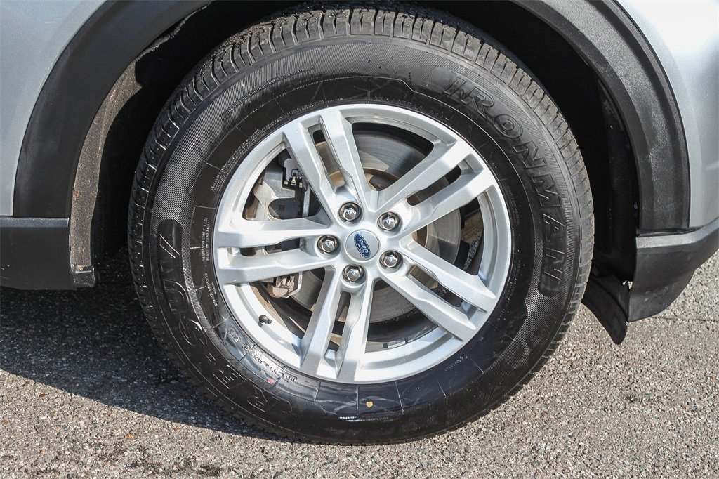 Used 2023 Ford Explorer XLT w/ Equipment Group 202A image 14