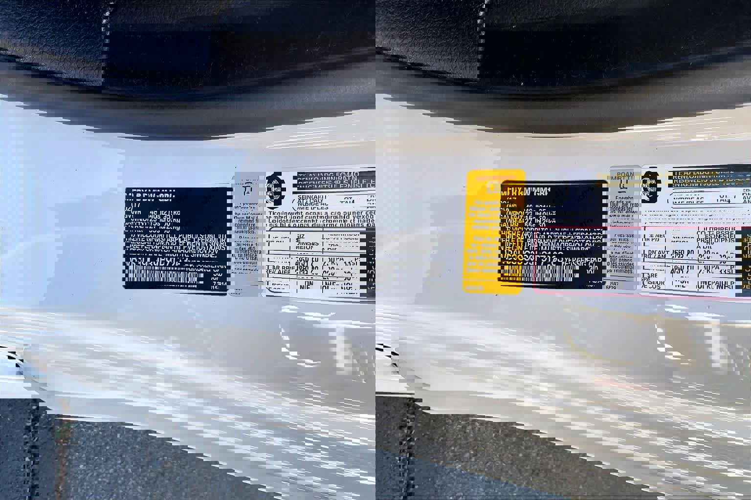 Used 2017 BMW M4 Convertible image 34