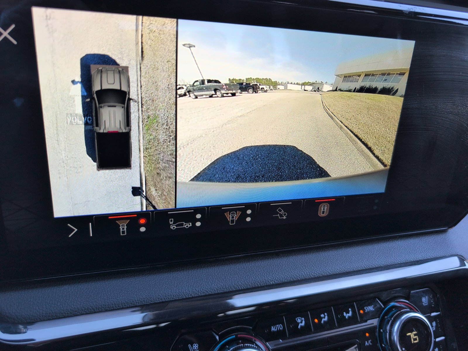 Used 2024 GMC Sierra 2500 AT4 w/ Technology Package image 34