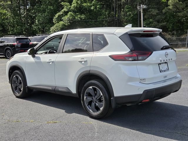 Used 2026 Nissan Rogue SV w/ Cold Weather Package FWD image 3