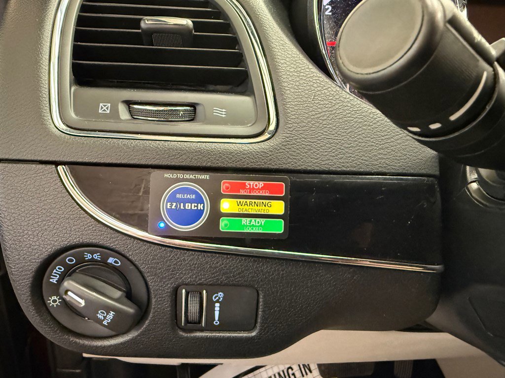 Used 2019 Dodge Grand Caravan SXT FWD image 16