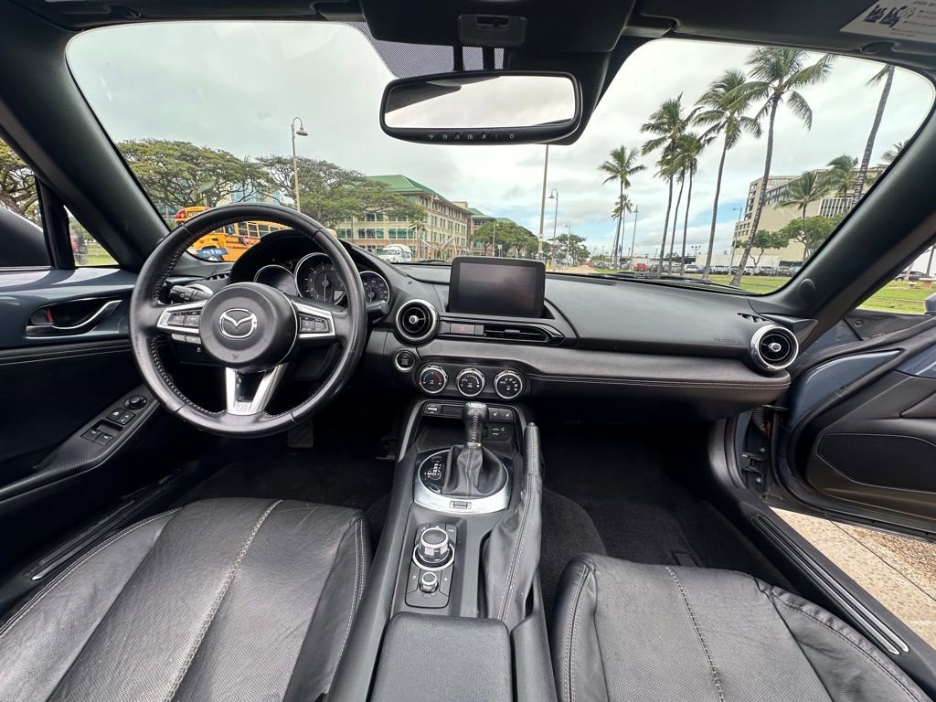 Used 2020 MAZDA MX-5 Miata RF Grand Touring RWD image 17