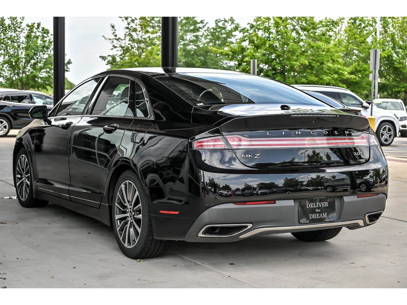 Used 2019 Lincoln MKZ Premiere FWD image 6