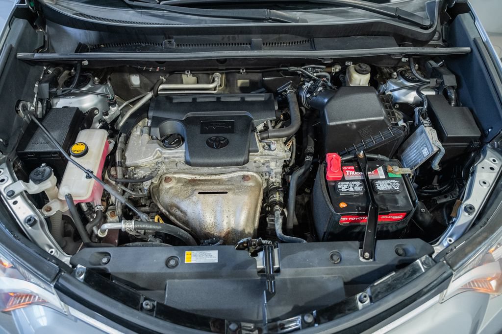 Used 2016 Toyota RAV4 LE AWD/4WD image 13
