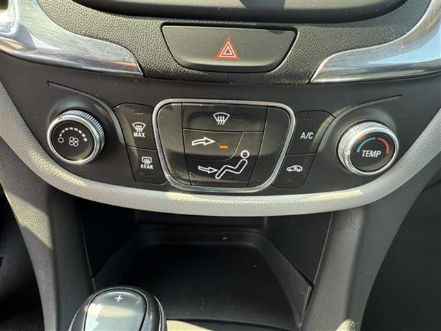 Used 2020 Chevrolet Equinox LS w/ LS Convenience Package image 22