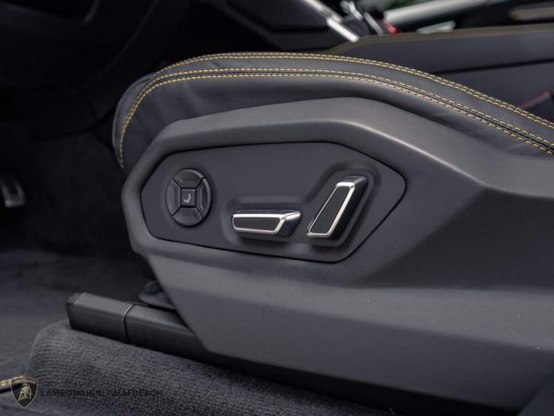 Used 2024 Lamborghini Urus S image 27