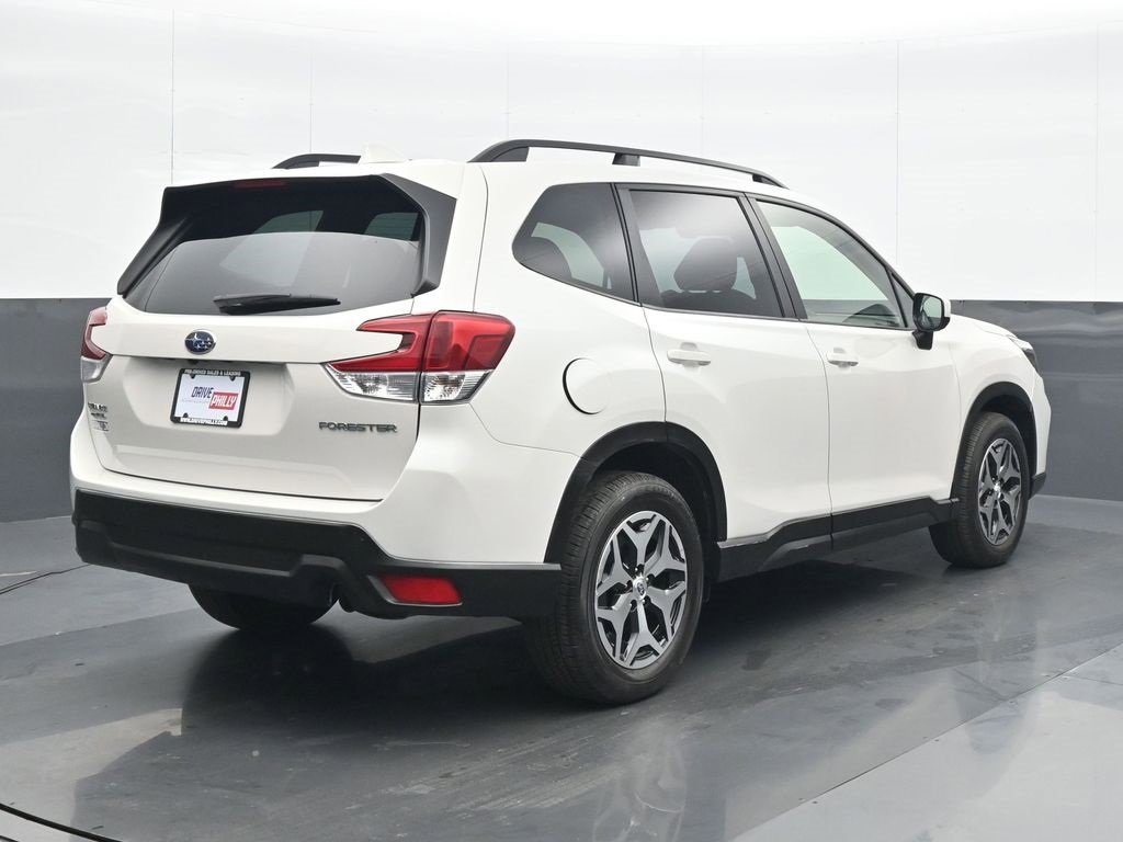Used 2021 Subaru Forester Premium image 6