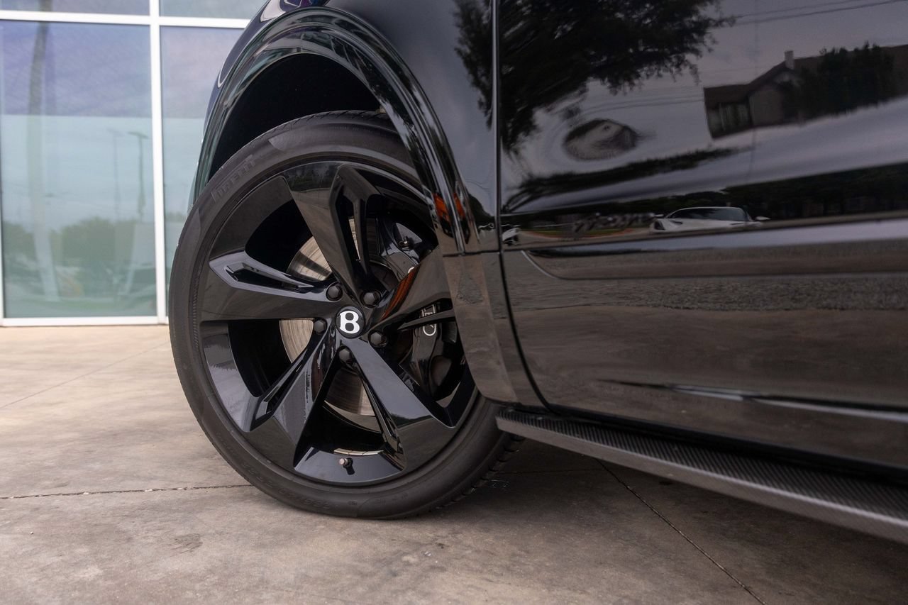 Certified 2024 Bentley Bentayga AWD/4WD image 17