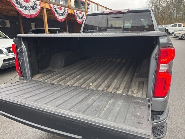 Used 2021 Chevrolet Silverado 1500 High Country w/ Technology Package image 11