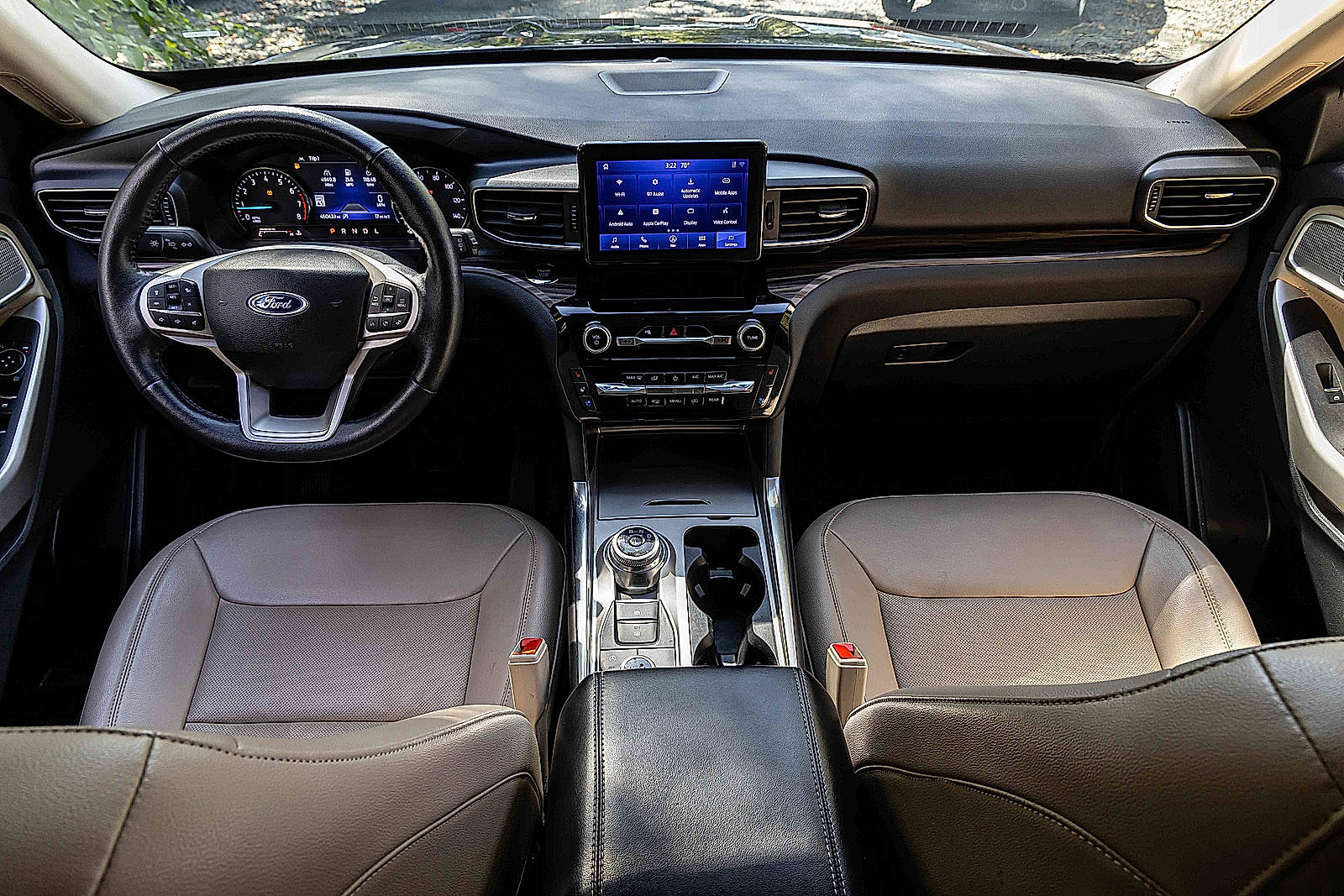 Used 2023 Ford Explorer Limited image 21