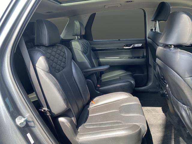 Used 2022 Hyundai Palisade Limited image 18