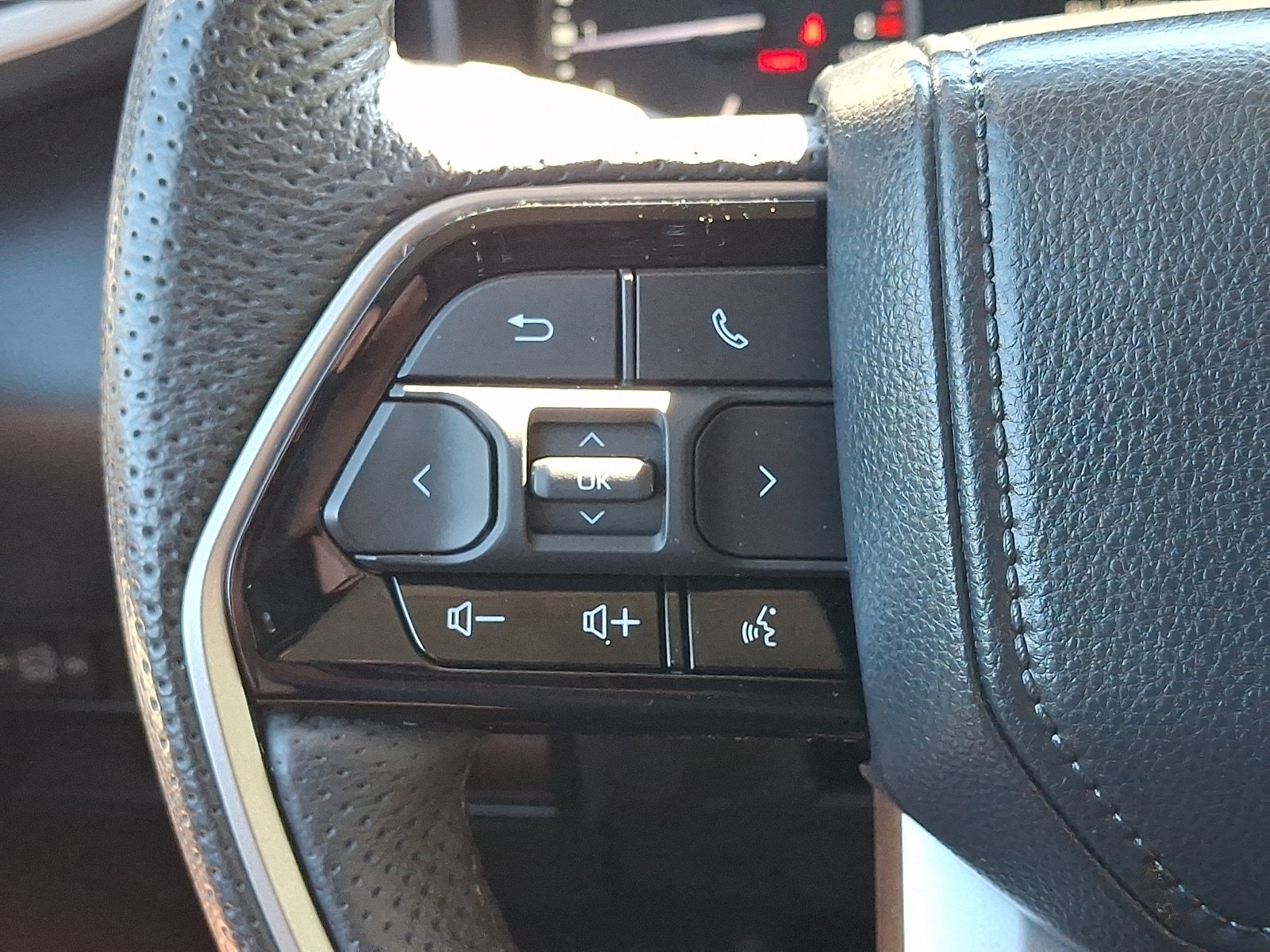 Used 2023 Toyota Tundra SR5 w/ SR5 Premium Package AWD/4WD image 20