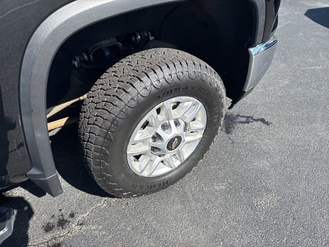 Used 2024 Chevrolet Silverado 2500 LT image 15