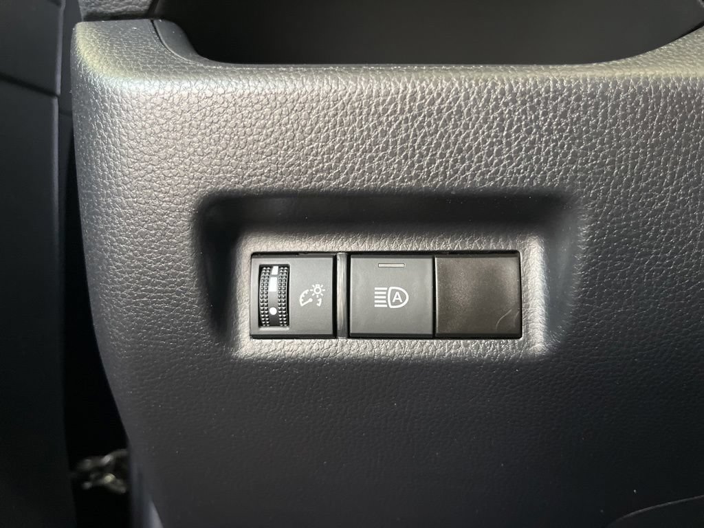 Used 2024 Toyota RAV4 XLE AWD/4WD image 13