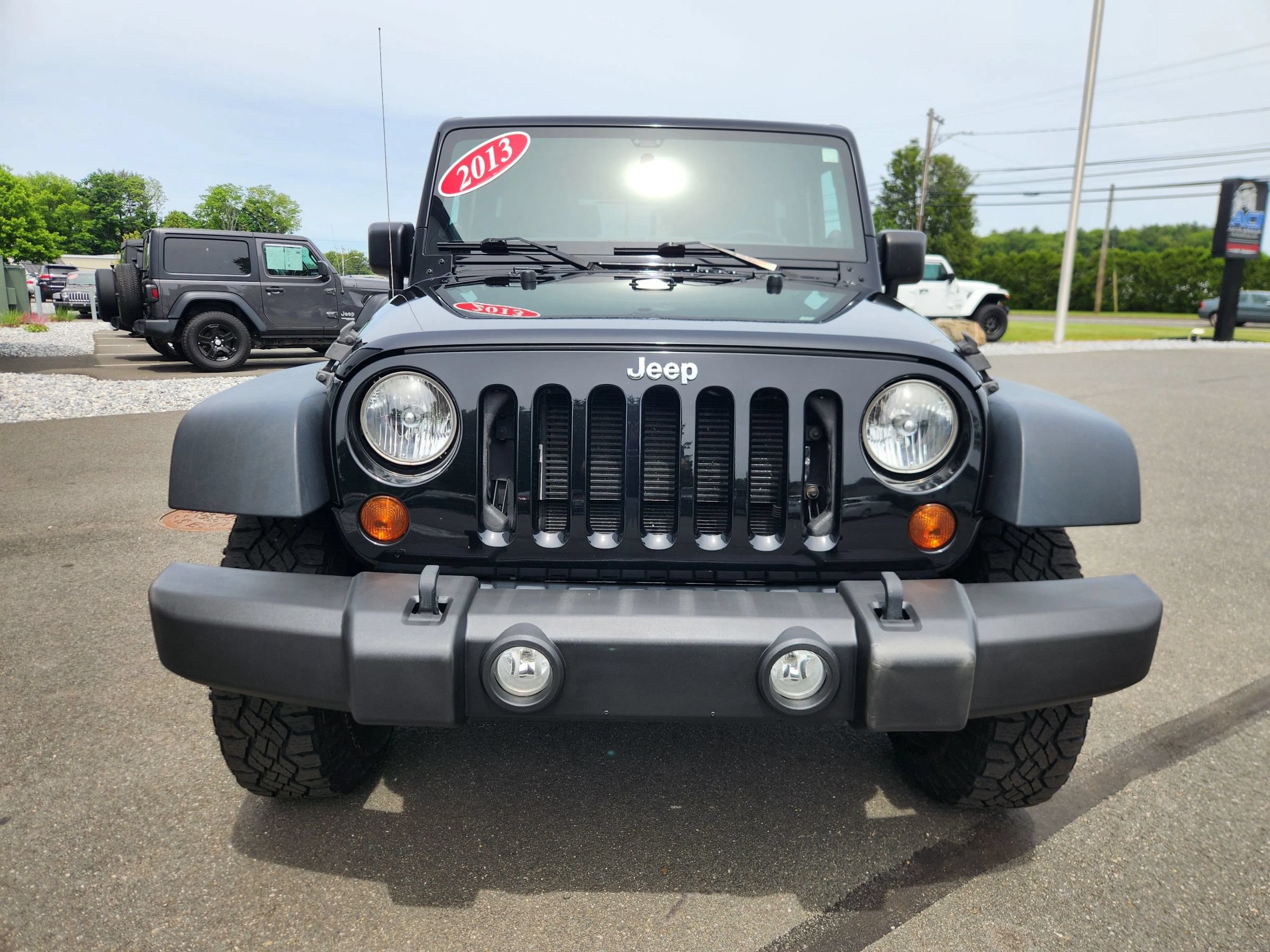 Used 2013 Jeep Wrangler Rubicon w/ Dual Top Group AWD/4WD image 17