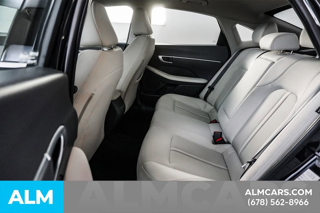 Used 2025 Hyundai Sonata SEL FWD image 17