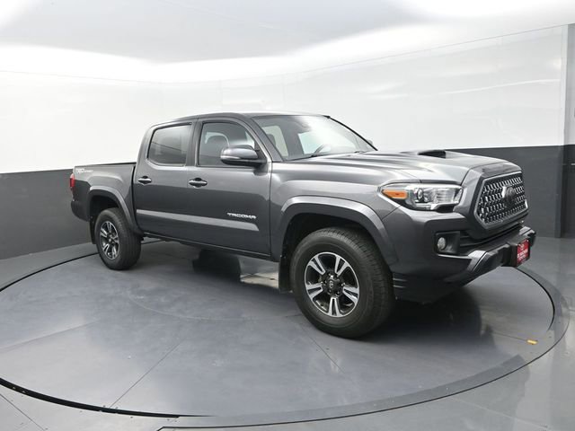 Used 2019 Toyota Tacoma TRD Sport image 10