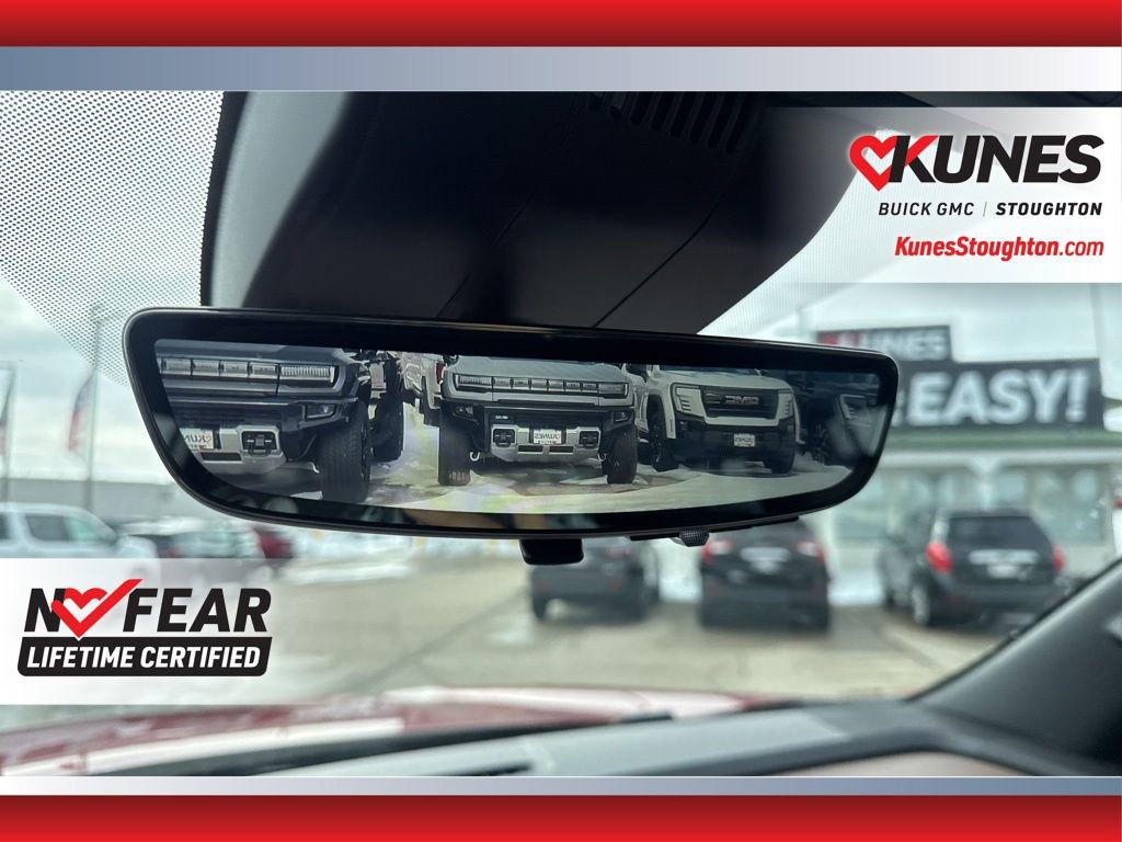 Used 2025 Chevrolet Suburban High Country image 32