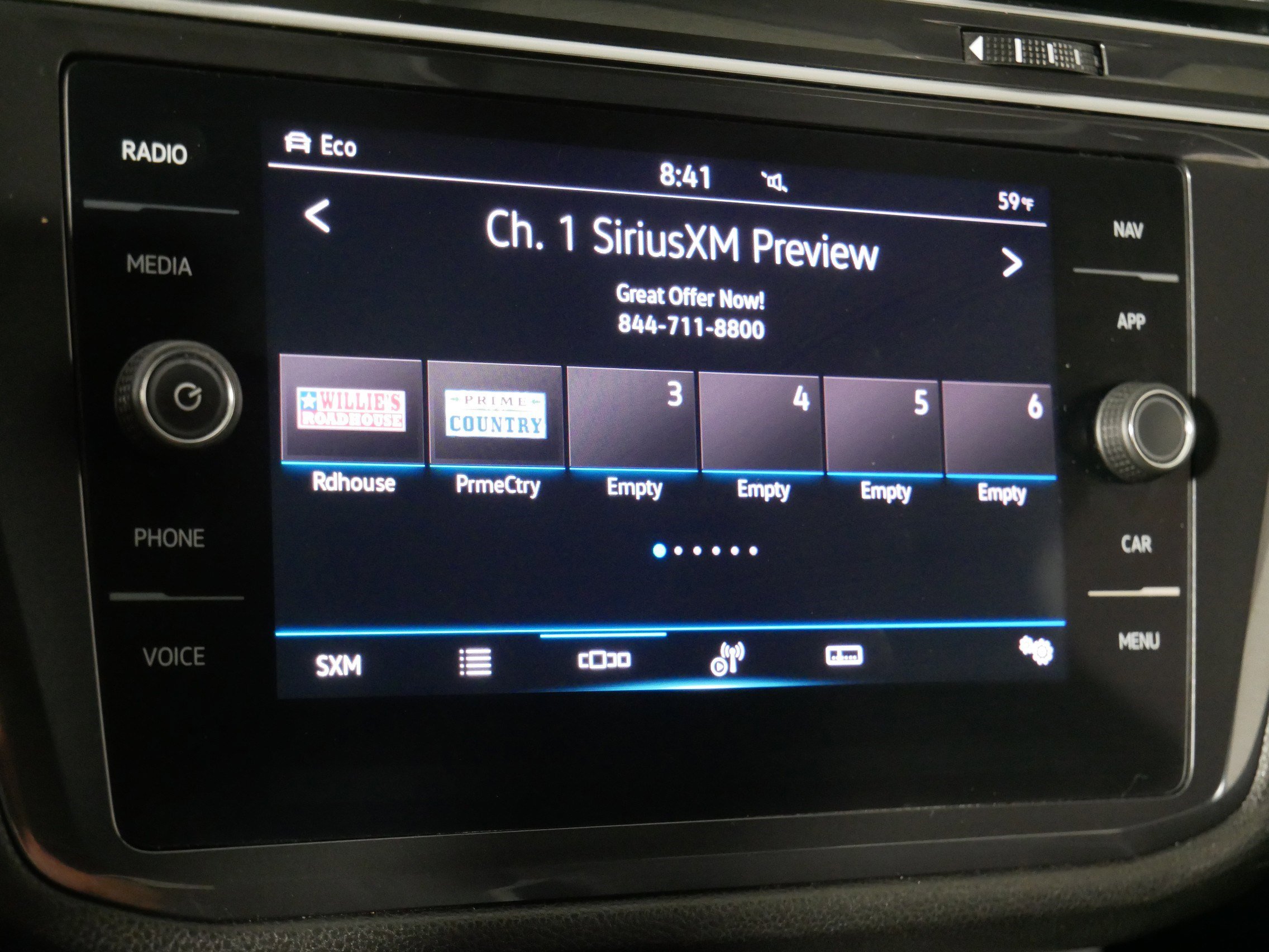 Used 2023 Volkswagen Tiguan SEL R-Line image 22